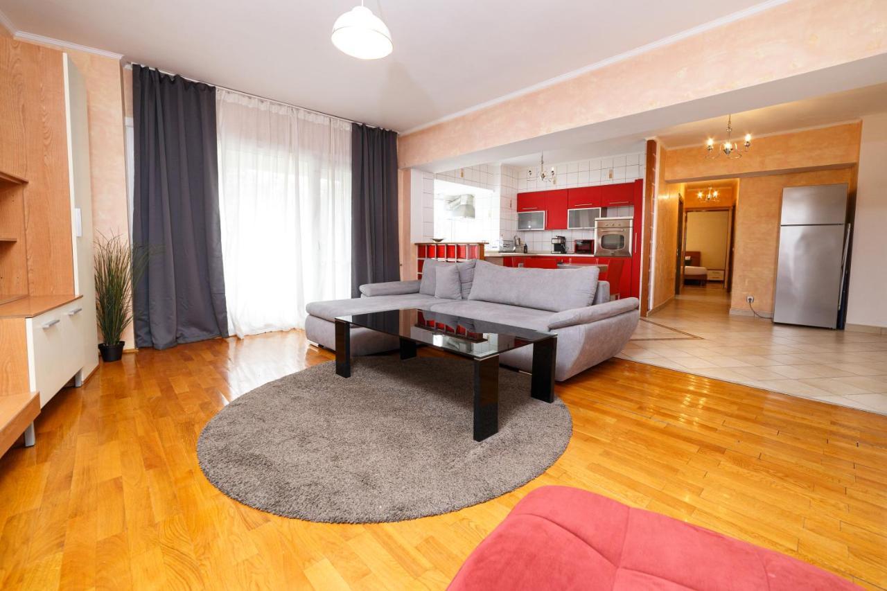 Color Apartments Unirii 14 Blv Bucarest Esterno foto